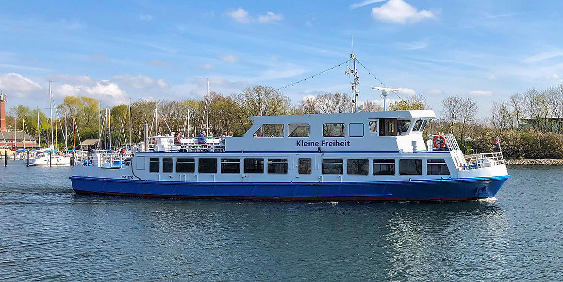Nature trips from port Lauterbach and Baabe with "Kleine Freiheit"
