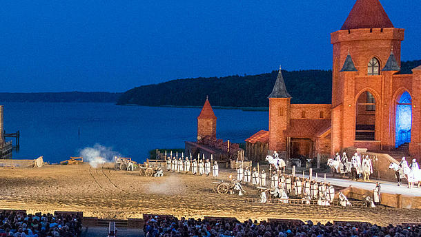 Störtebeker Festspiele ab Hafen Breege