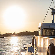 Abendfahrten mit Flottenklang ab Hafen Zingst